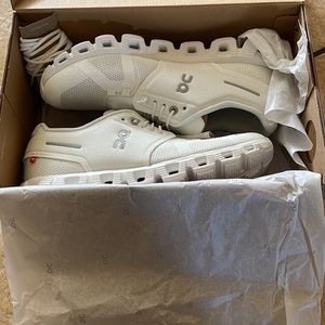 Women’s on cloud 5 shoes